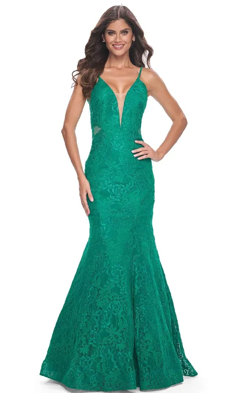 La Femme 32315 - V-Neck Lace Mermaid Prom Gown