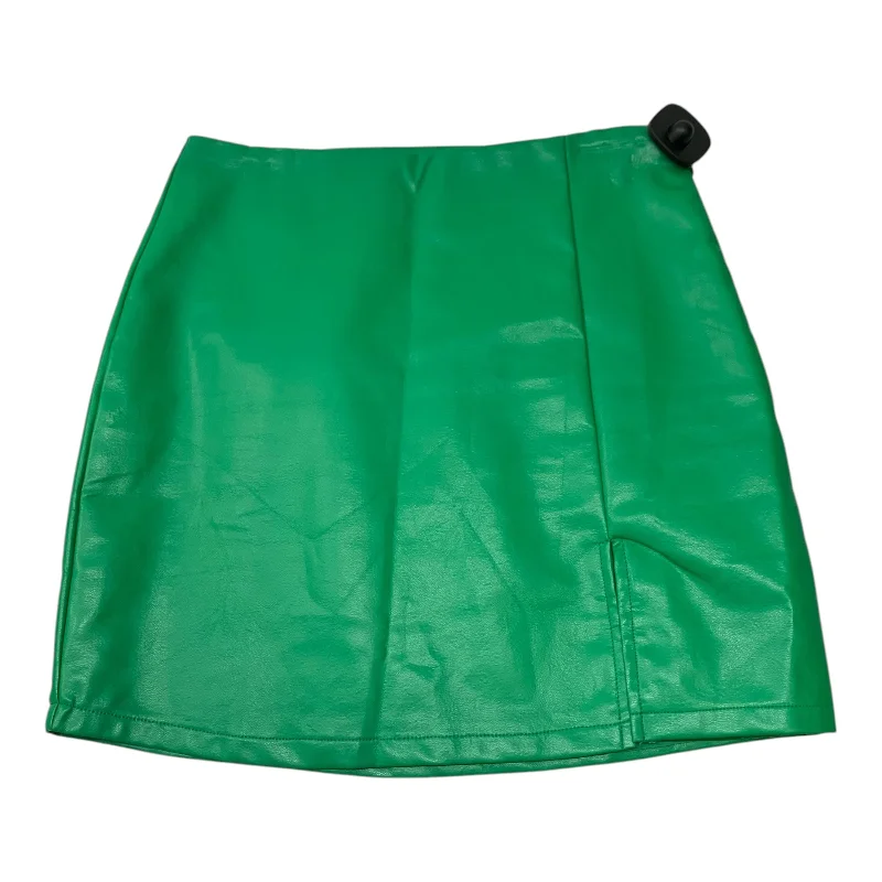 Skirt Mini & Short By Vestique In Green, Size: Xs